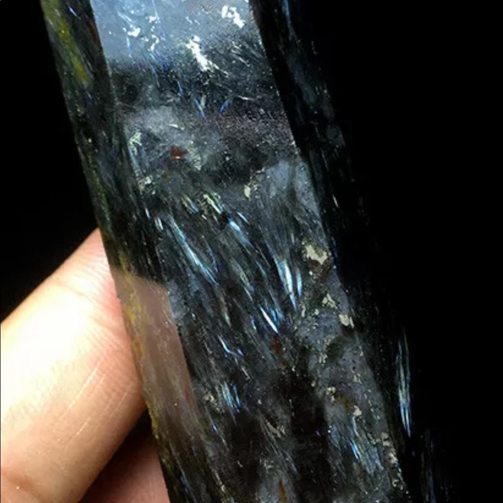 ✨Reiki Charged✨ Astrophyllite gemstone tower - Picture 4 of 6